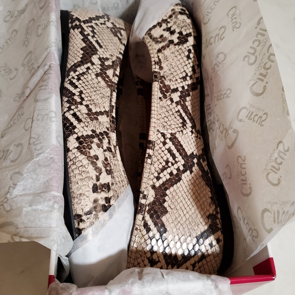 Sam Edelman NWT in Box snakeskin flats - Picture 5 of 5